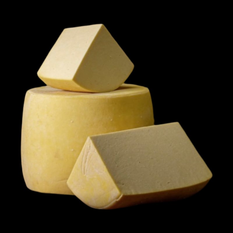 P812-Pomerol-cantal-gras-1-4-de-meule-les-fromagers.com_