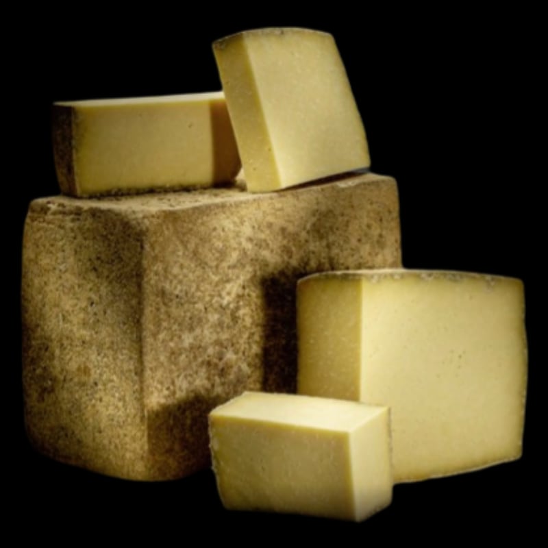 P817-Pave-correzien-mite-1-2-meule-DUROUX-les-fromagers.com_